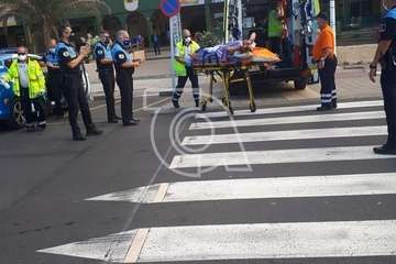Un hombre sufre una caída involuntaria desde 4 metros de altura en el Valle de Jinámar (Foto TA)